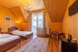 Отель Hotel Pid Strihoju Буковель Стандартный двухместный номер с 2 отдельными кроватями-7